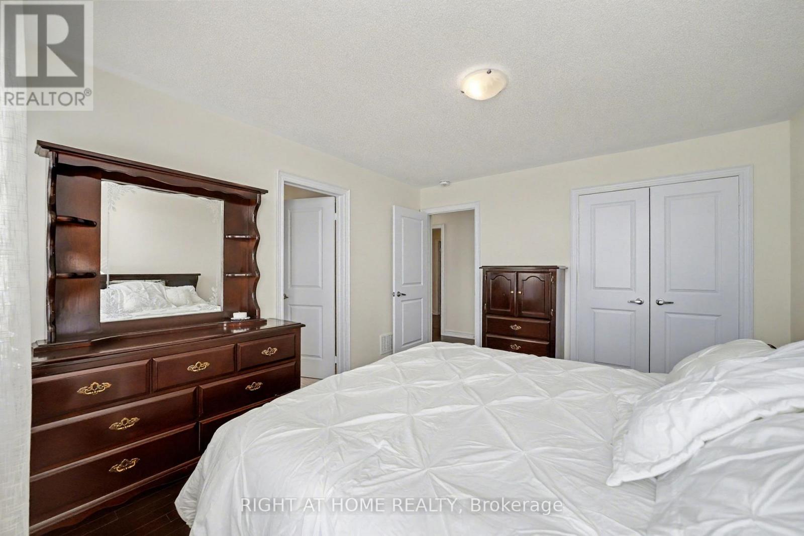 10 Dalecrest Road, Brampton, Ontario  L6X 5N3 - Photo 26 - W12516416