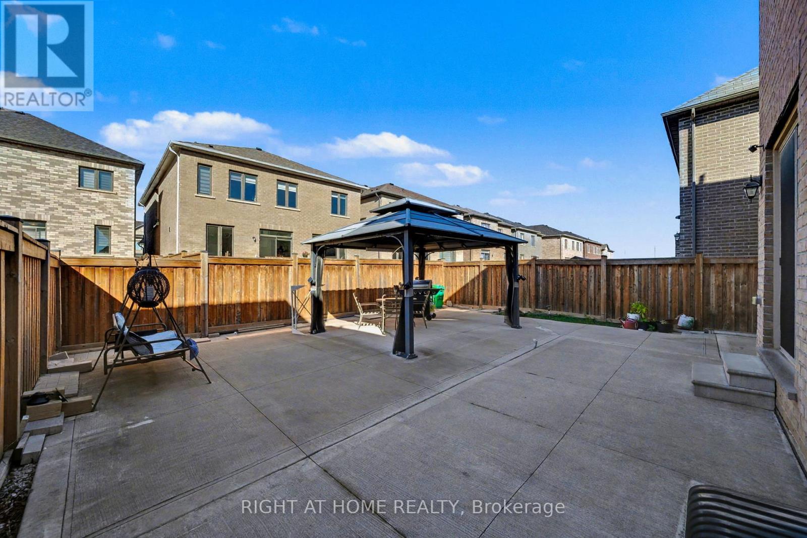 10 Dalecrest Road, Brampton, Ontario  L6X 5N3 - Photo 38 - W12516416