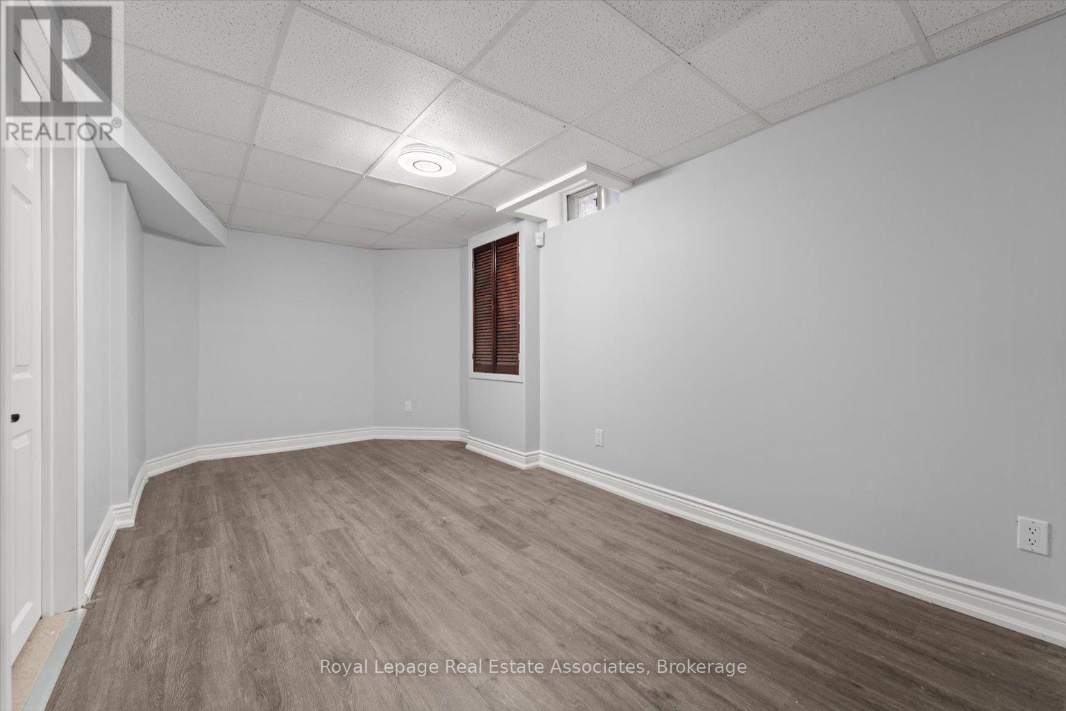 Lower - 1409 Grist Mill Court, Mississauga, Ontario  L5V 1S5 - Photo 13 - W12516424