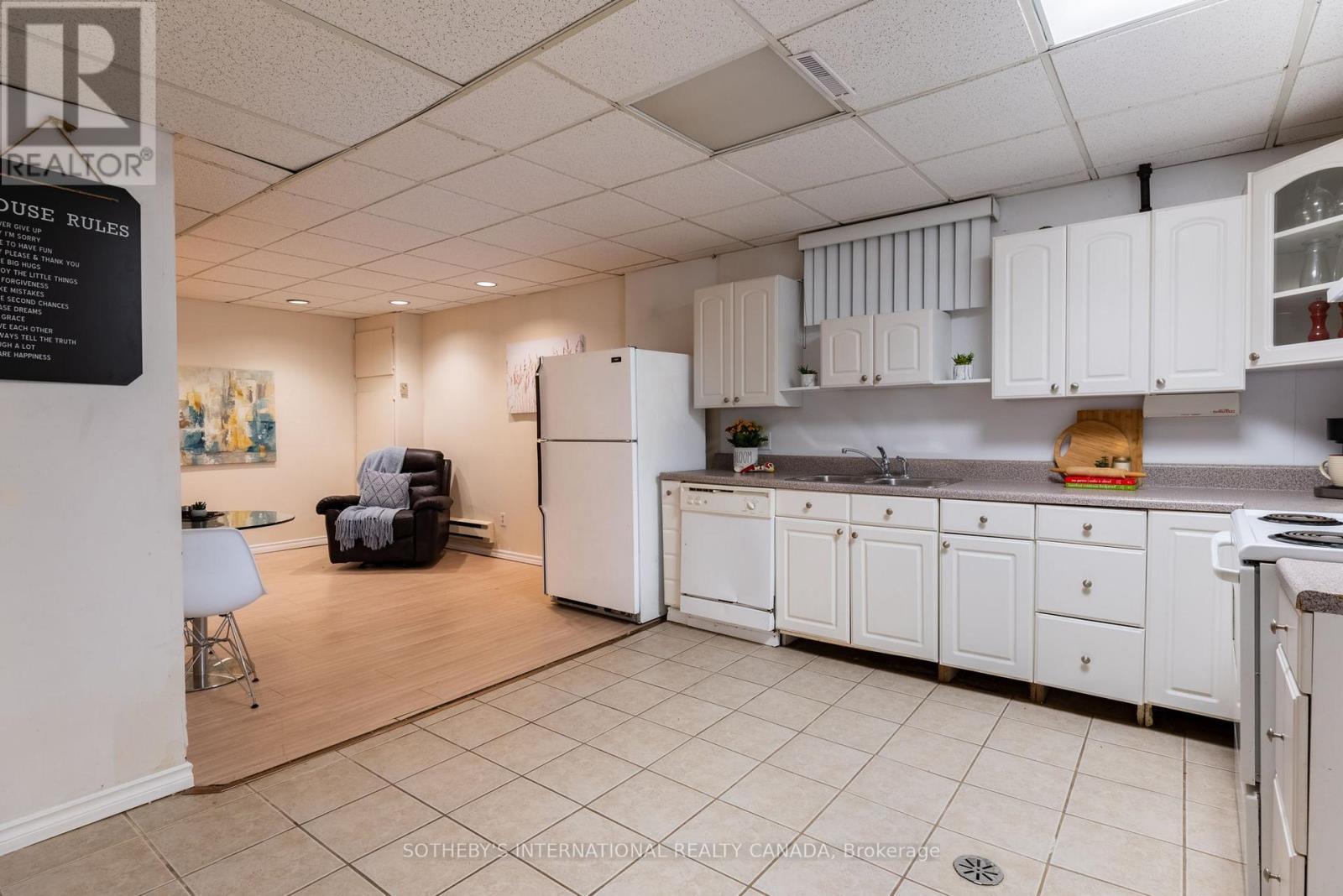 14 Beckenham Court, Toronto, Ontario  M9C 3K9 - Photo 27 - W12516432