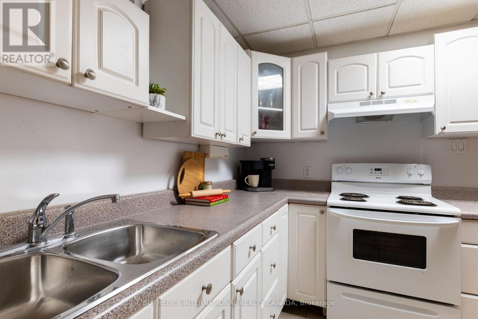 14 Beckenham Court, Toronto, Ontario  M9C 3K9 - Photo 29 - W12516432