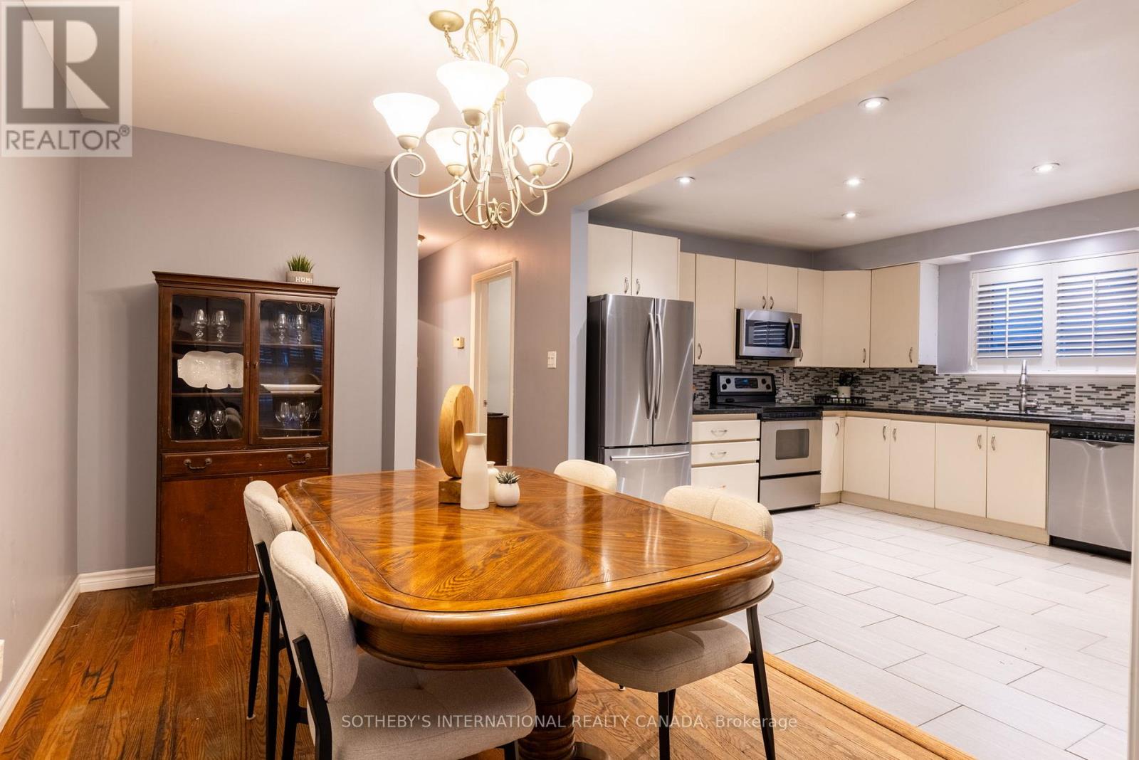 14 Beckenham Court, Toronto, Ontario  M9C 3K9 - Photo 8 - W12516432