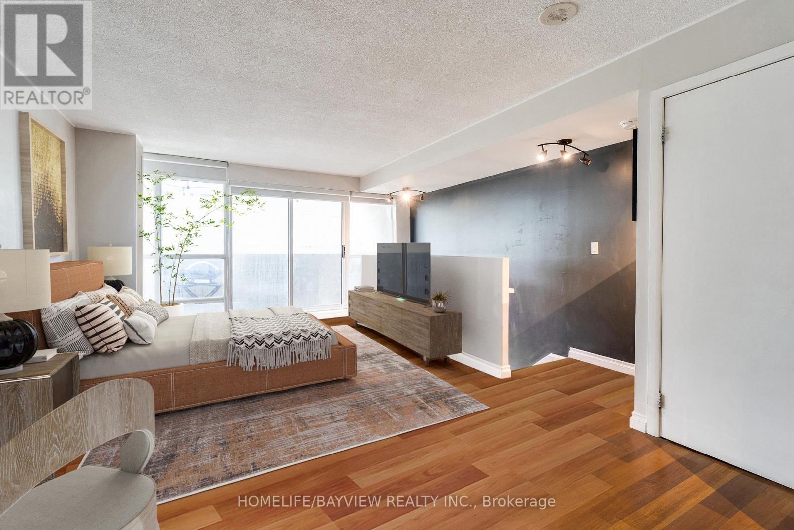 315 - 185 Legion Road N, Toronto, Ontario  M8Y 0A1 - Photo 8 - W12516436