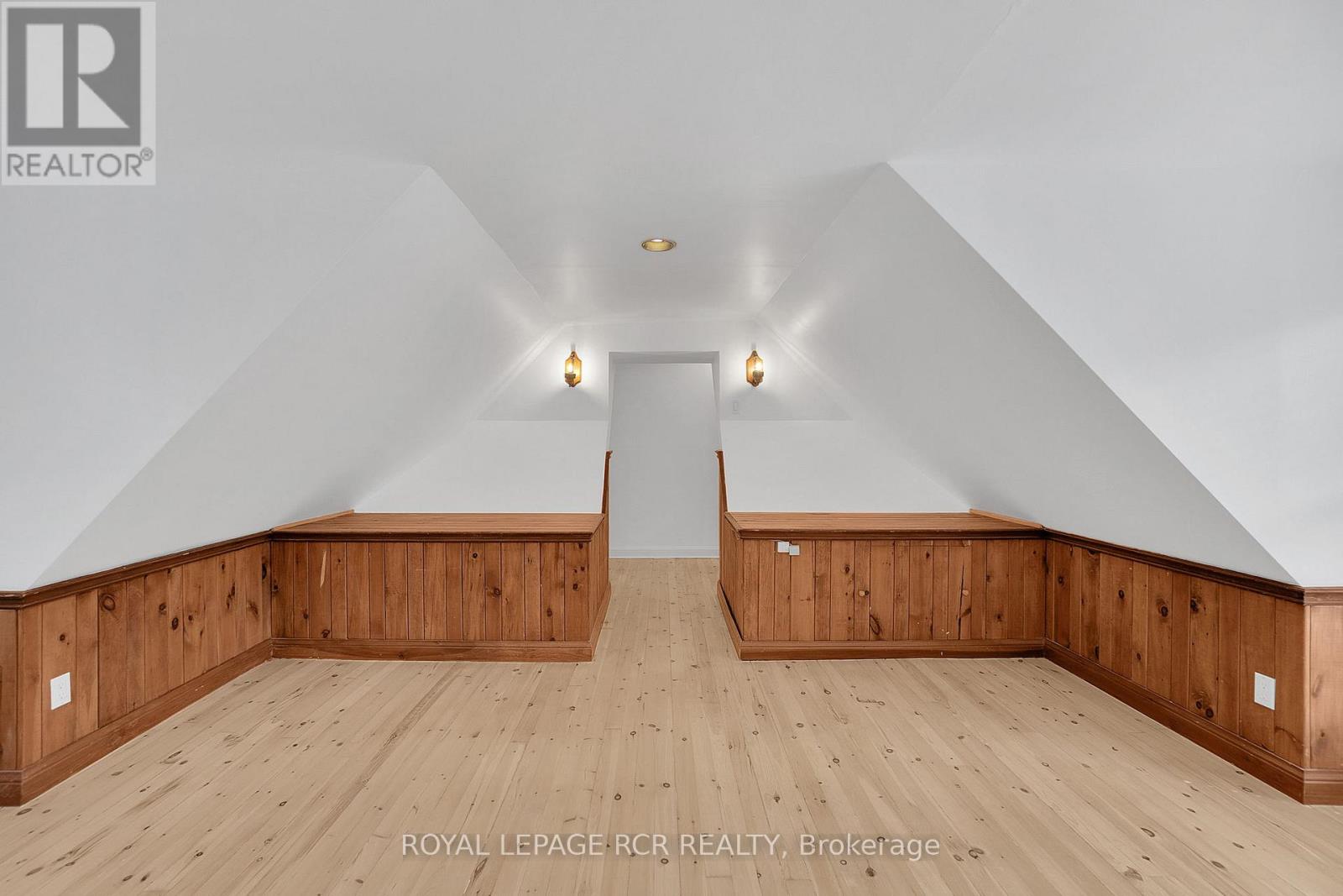 8225 Finnerty Side Road, Caledon, Ontario  L7E 0H6 - Photo 35 - W12516462