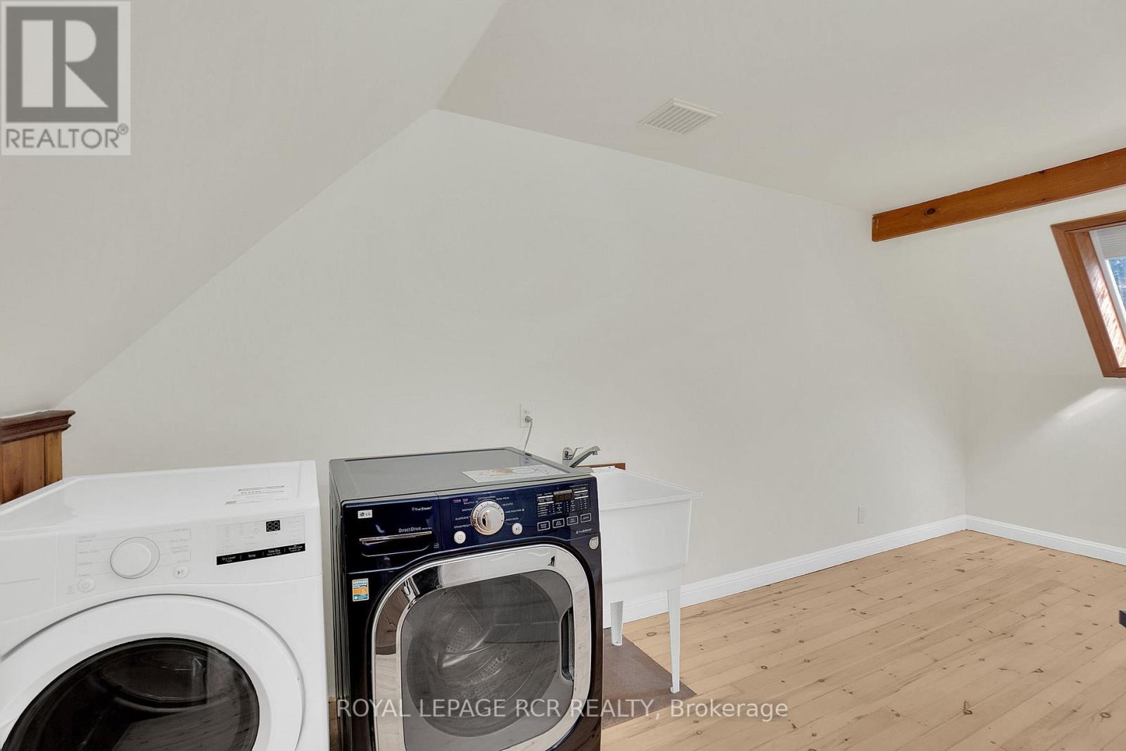 8225 Finnerty Side Road, Caledon, Ontario  L7E 0H6 - Photo 37 - W12516462