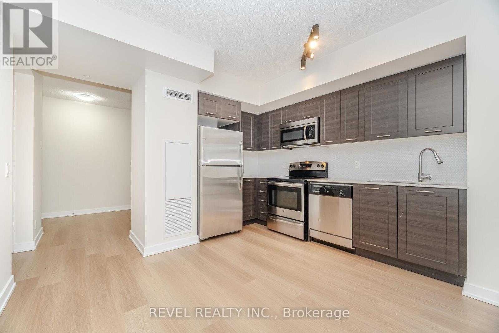 1406 - 2220 Lakeshore Boulevard W, Toronto, Ontario  M8V 0C1 - Photo 13 - W12516484