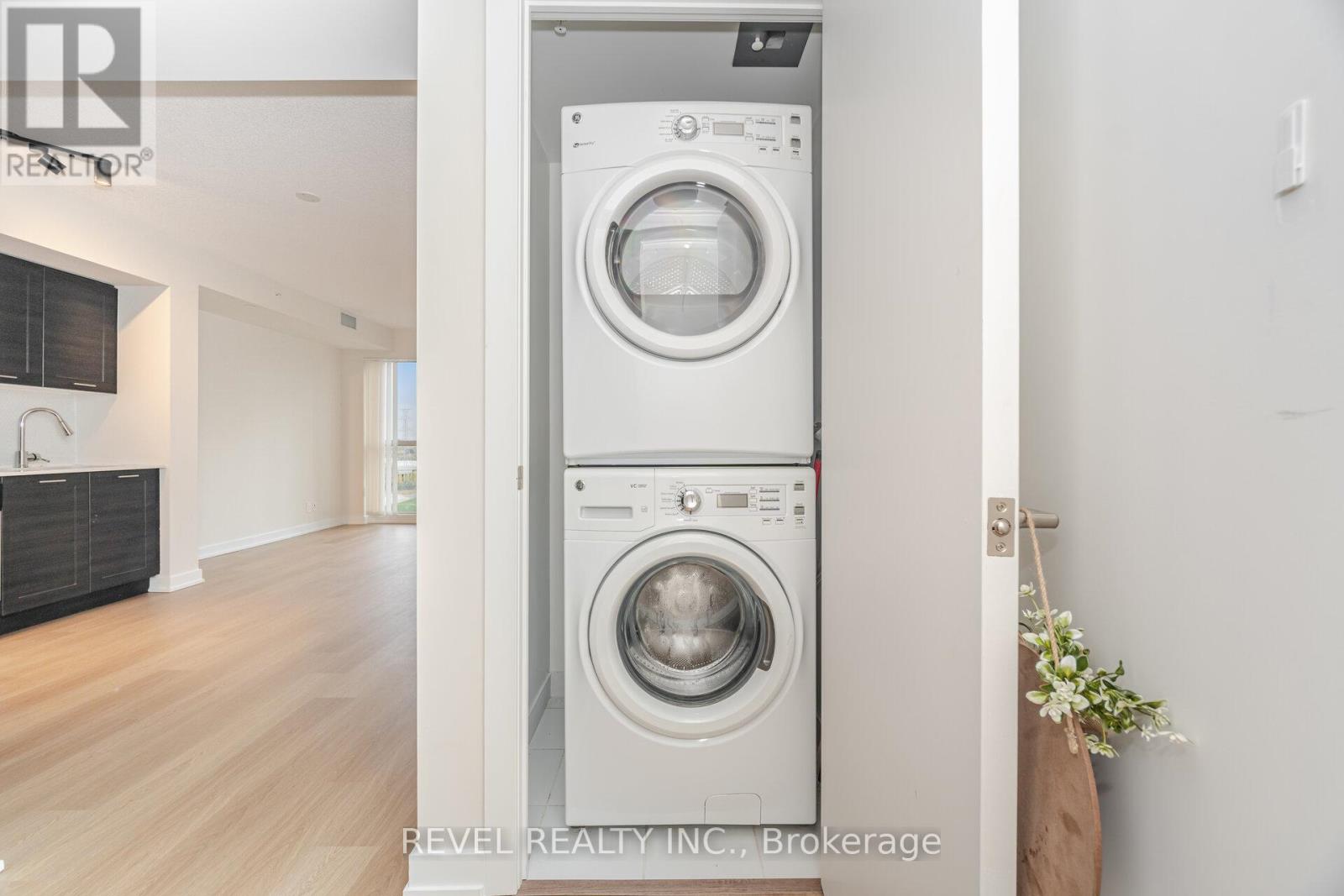 1406 - 2220 Lakeshore Boulevard W, Toronto, Ontario  M8V 0C1 - Photo 29 - W12516484