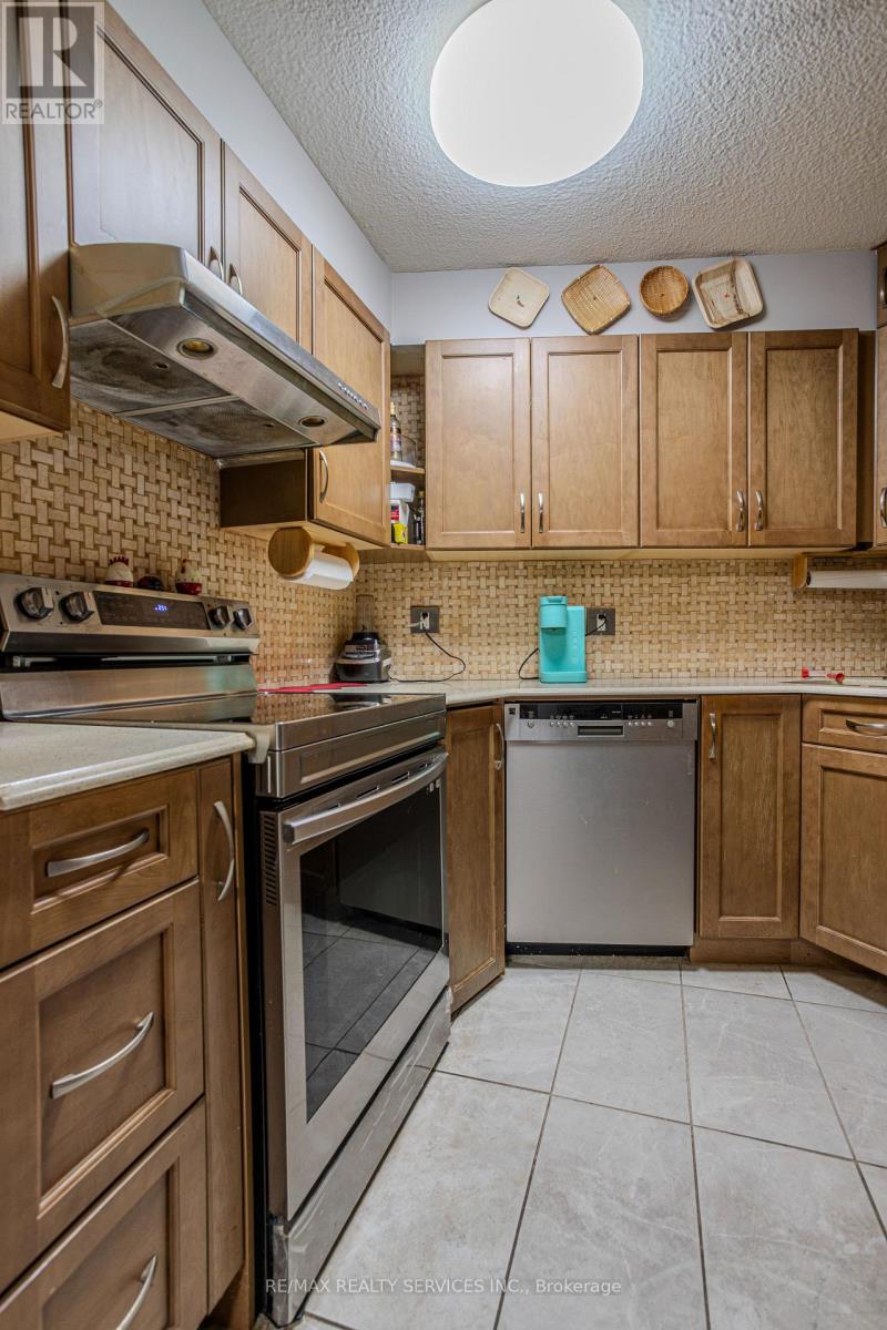 1305 - 20 Mississauga Valley Boulevard, Mississauga, Ontario  L5A 3S1 - Photo 12 - W12516486