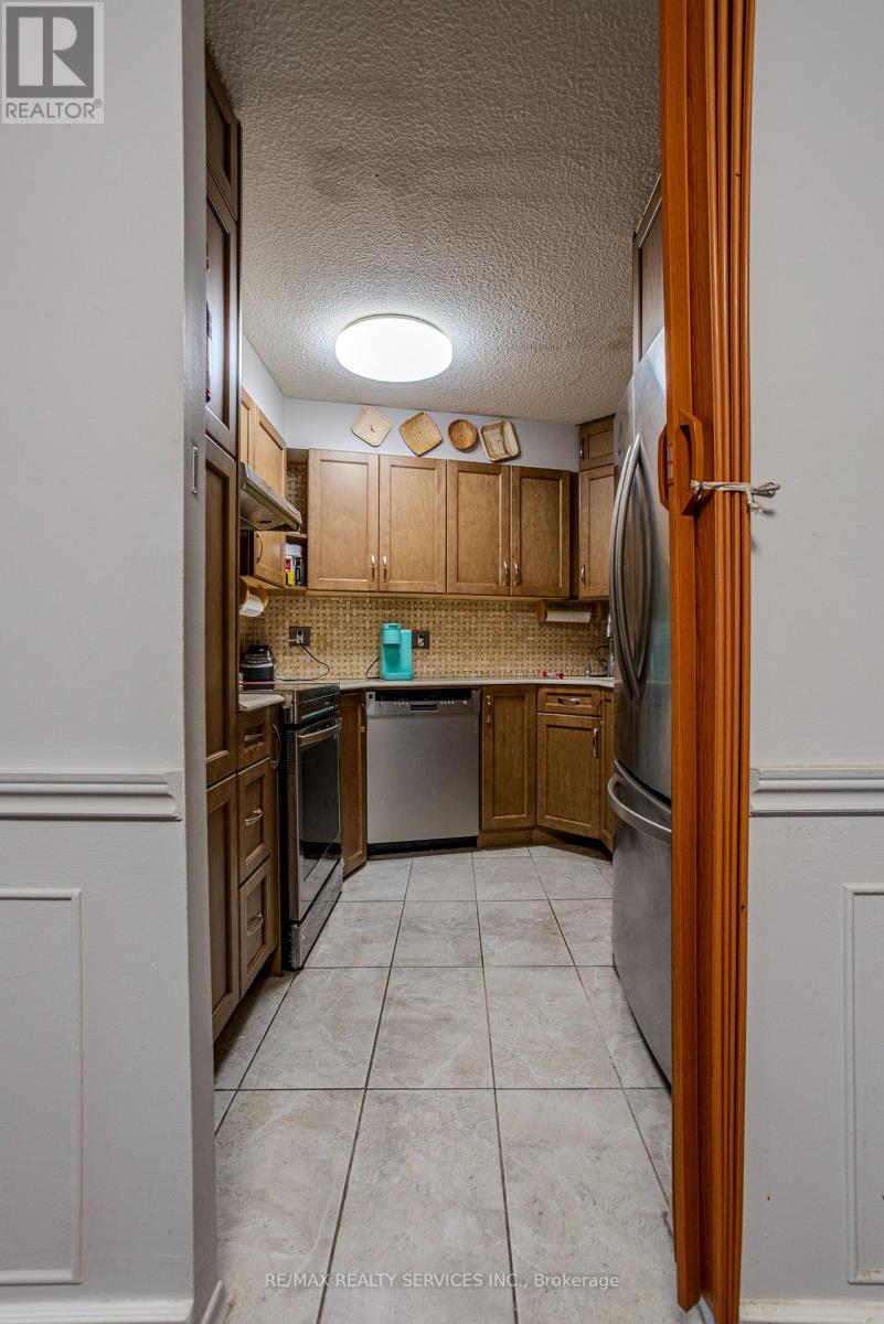 1305 - 20 Mississauga Valley Boulevard, Mississauga, Ontario  L5A 3S1 - Photo 13 - W12516486