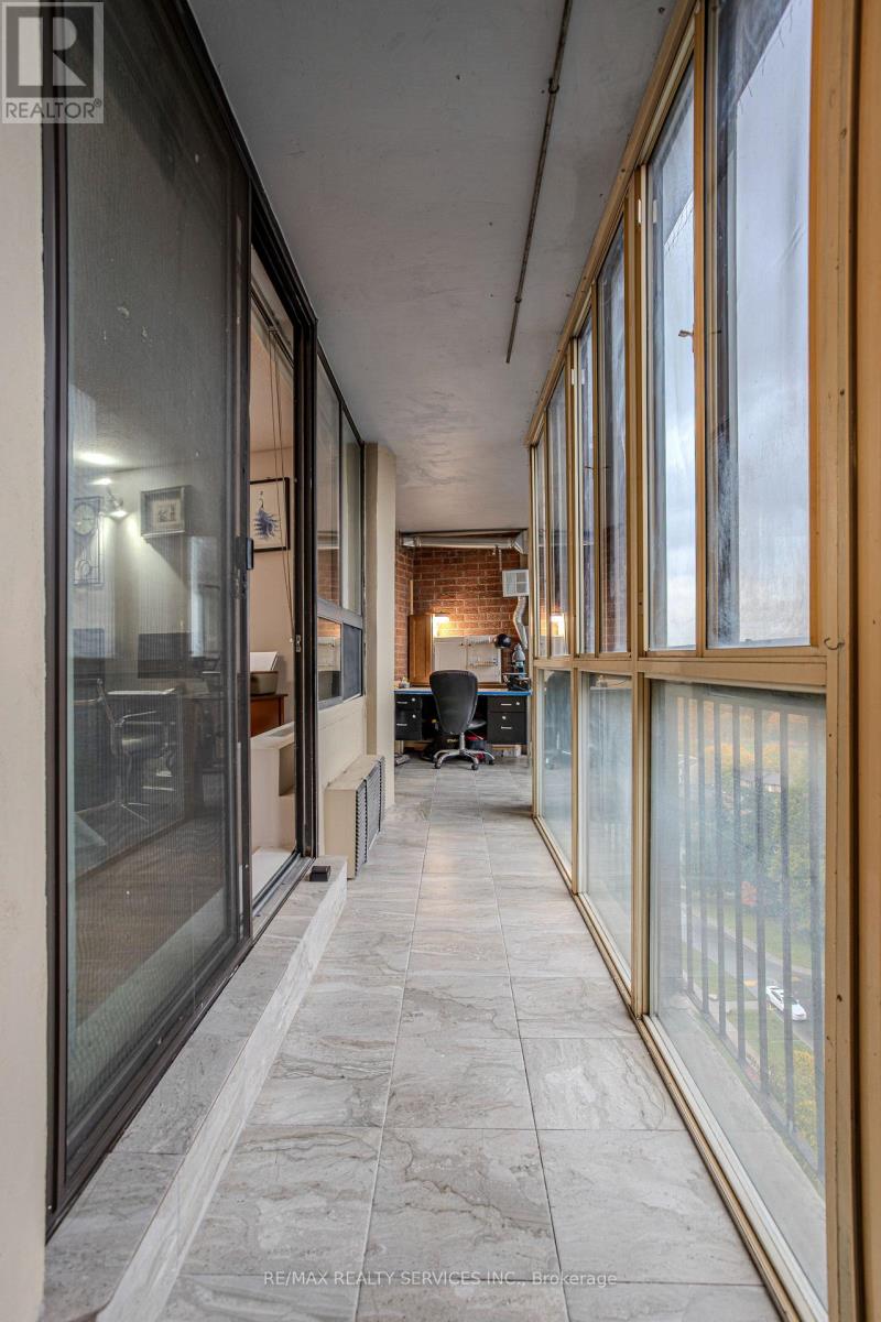 1305 - 20 Mississauga Valley Boulevard, Mississauga, Ontario  L5A 3S1 - Photo 25 - W12516486