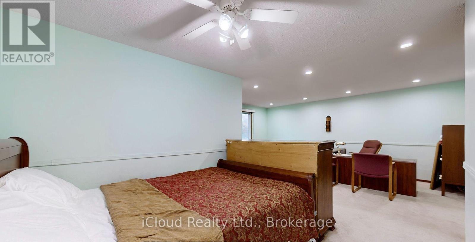 32 Dafoe Crescent, Brampton (Fletcher's West), Ontario  L6Y 2L2 - Photo 12 - W12516490