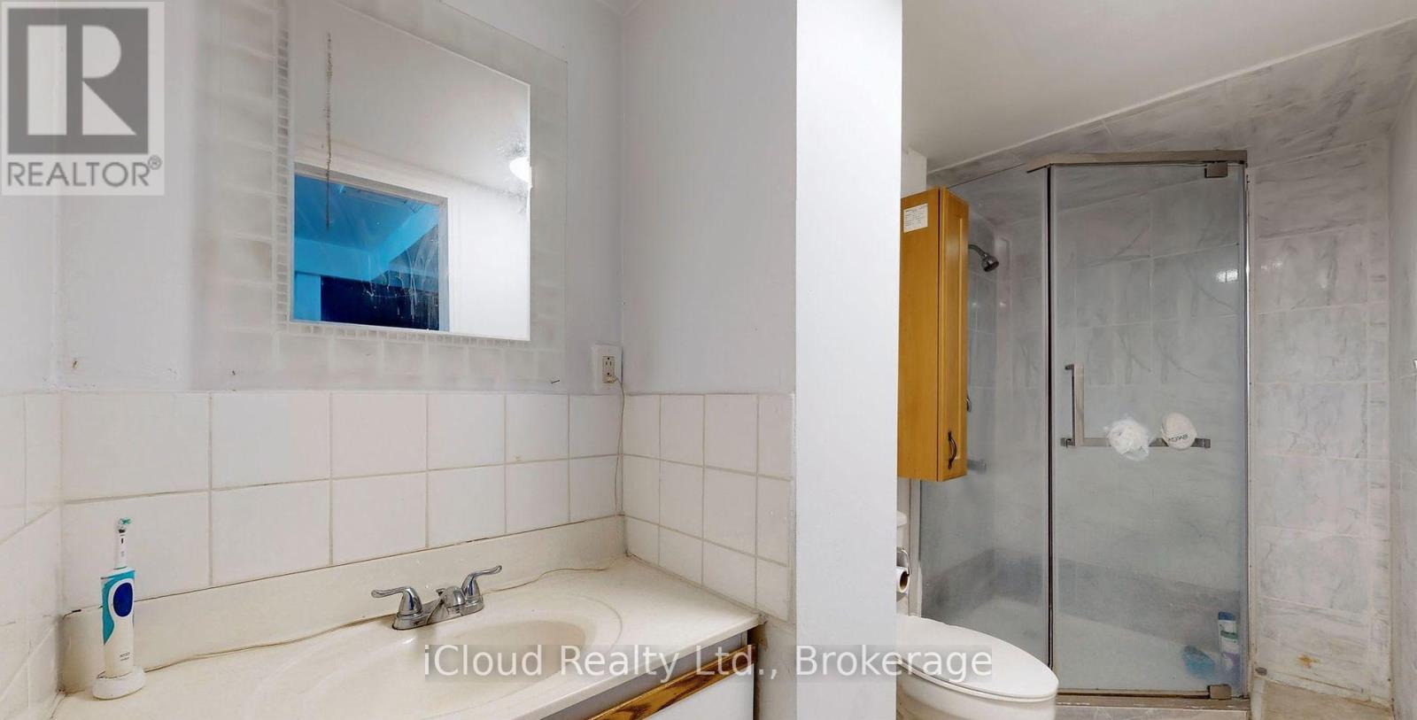 32 Dafoe Crescent, Brampton (Fletcher's West), Ontario  L6Y 2L2 - Photo 24 - W12516490