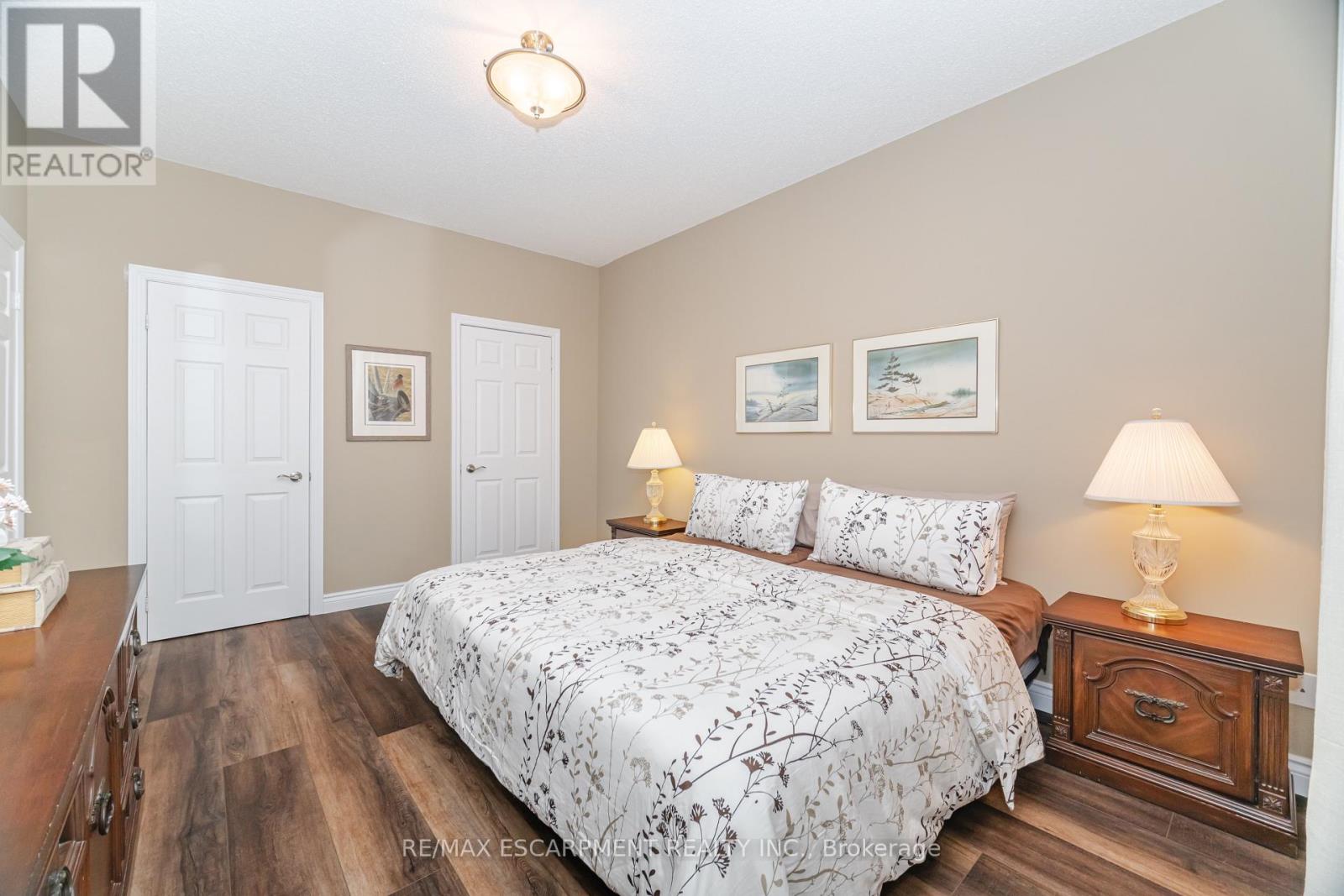 38 - 2243 Turnberry Road, Burlington, Ontario  L7M 4Y5 - Photo 20 - W12516492