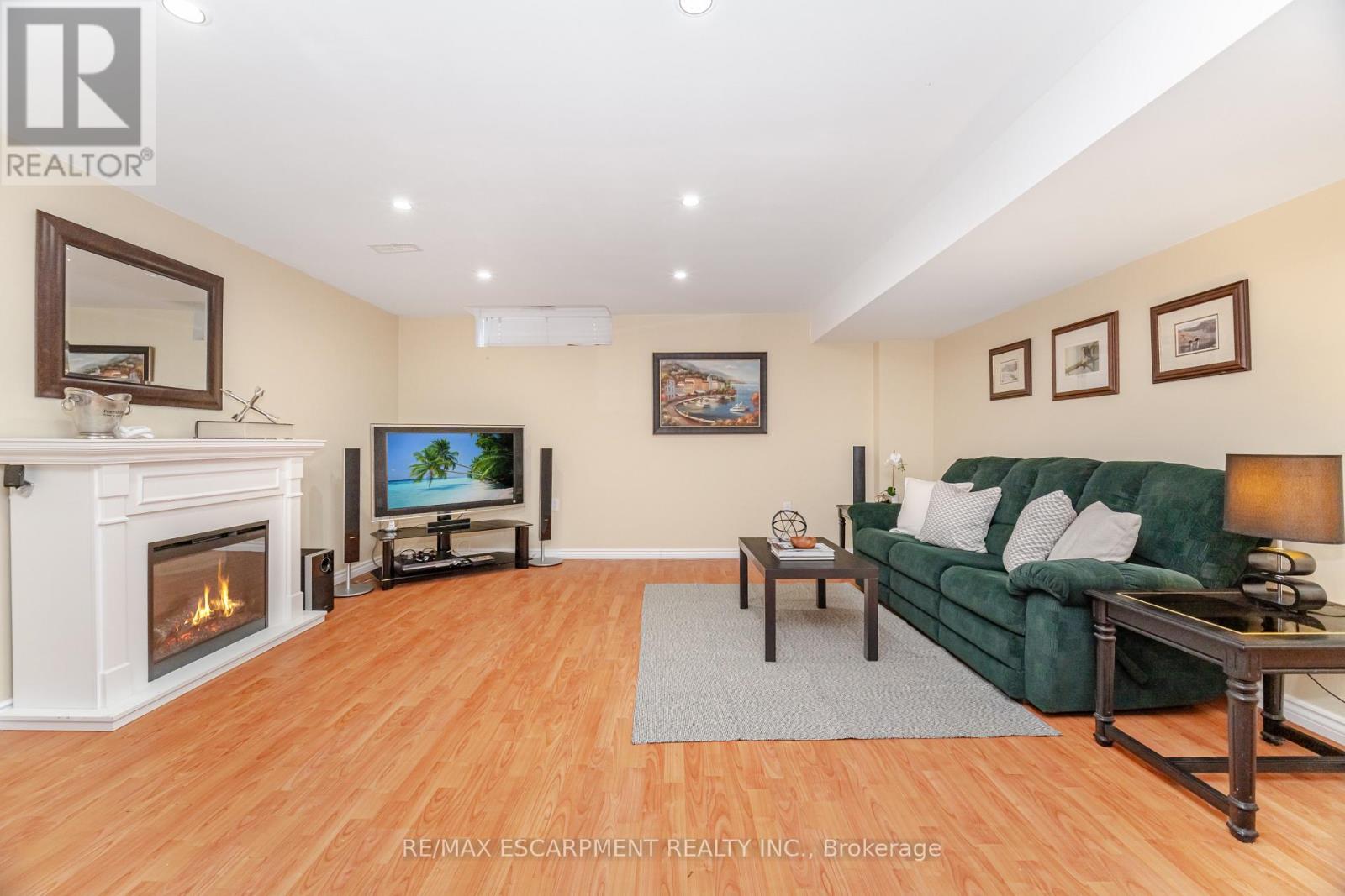 38 - 2243 Turnberry Road, Burlington, Ontario  L7M 4Y5 - Photo 23 - W12516492