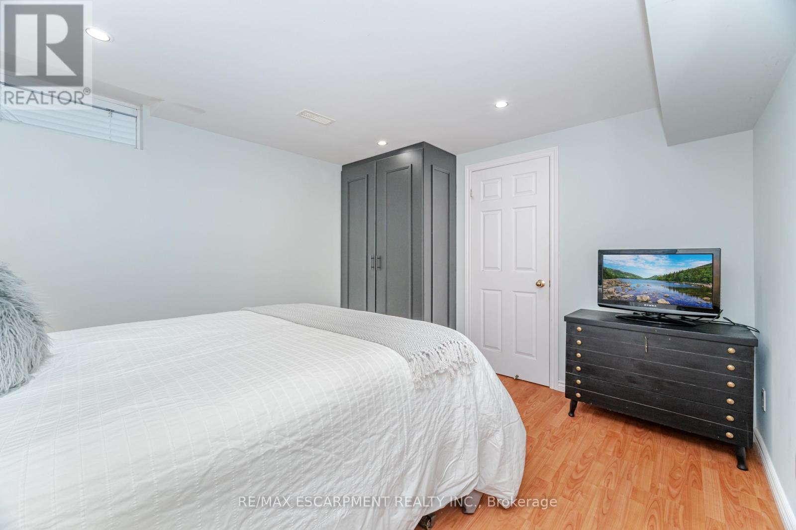 38 - 2243 Turnberry Road, Burlington, Ontario  L7M 4Y5 - Photo 28 - W12516492