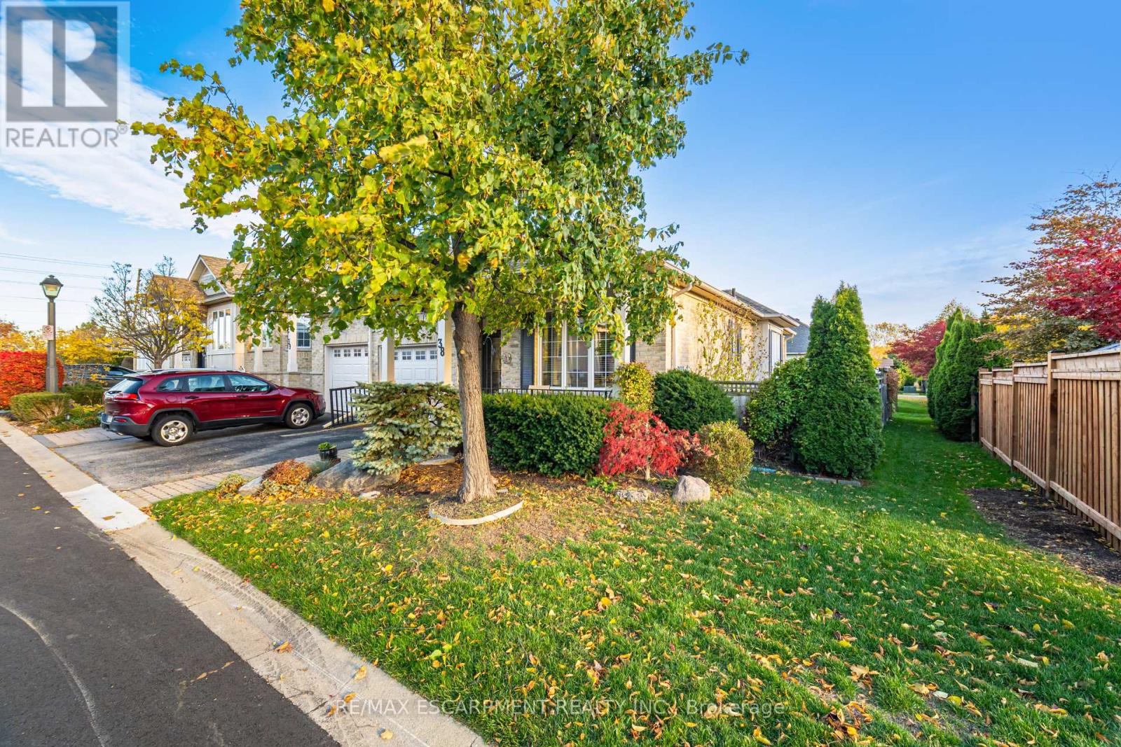 38 - 2243 Turnberry Road, Burlington, Ontario  L7M 4Y5 - Photo 4 - W12516492