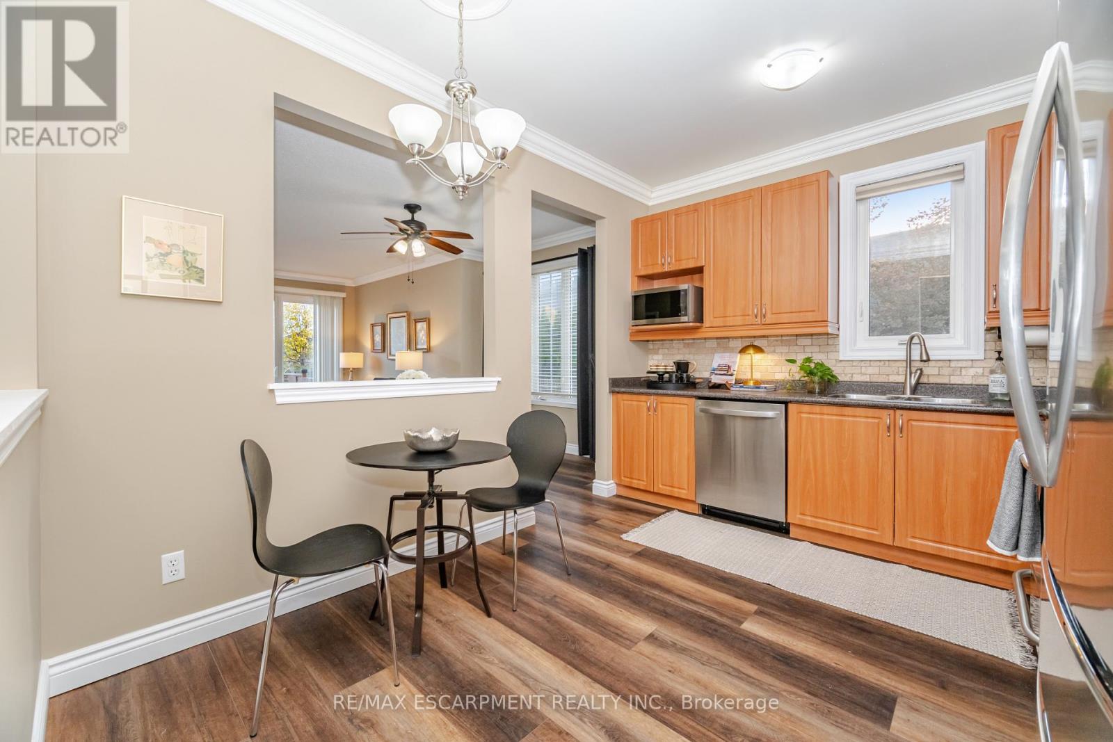 38 - 2243 Turnberry Road, Burlington, Ontario  L7M 4Y5 - Photo 7 - W12516492