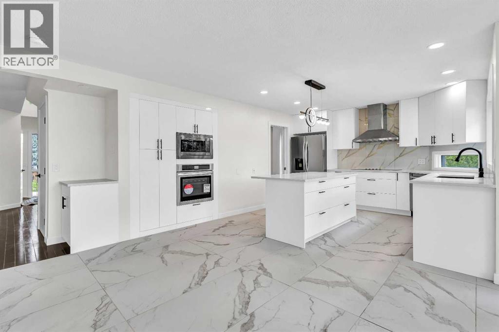 919 Shawnee Drive Sw, Calgary, Alberta  T2Y 2G8 - Photo 12 - A2248062