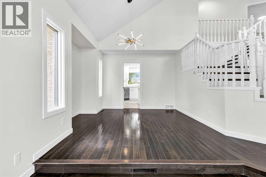 919 Shawnee Drive Sw, Calgary, Alberta  T2Y 2G8 - Photo 15 - A2248062