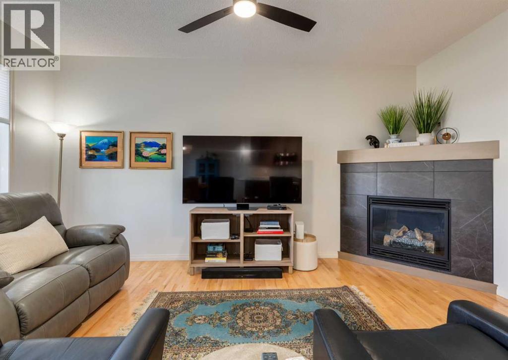 24 Silverado Saddle Court Sw, Calgary, Alberta  T2X 0J1 - Photo 7 - A2259849