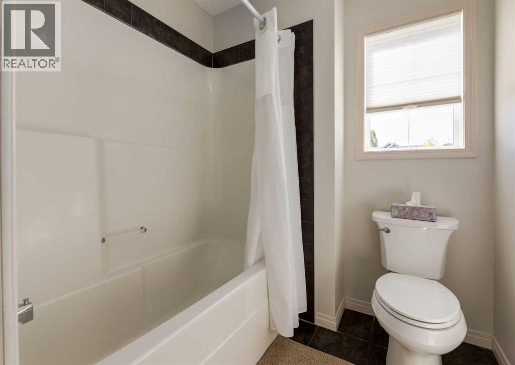 24 Silverado Saddle Court Sw, Calgary, Alberta  T2X 0J1 - Photo 24 - A2259849