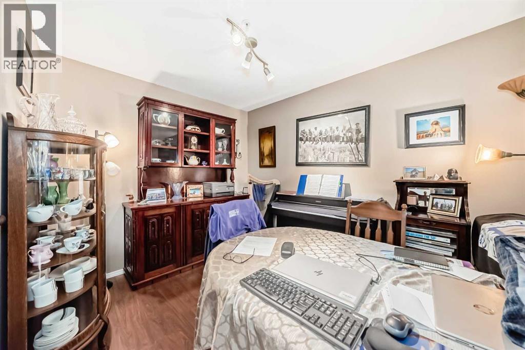 203, 6000 Somervale Court Sw, Calgary, Alberta  T2Y 4J4 - Photo 11 - A2263573