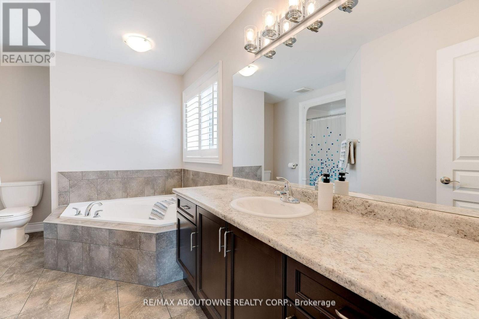 23 Colorado Boulevard, Hamilton, Ontario  L0R 1P0 - Photo 22 - X12516052