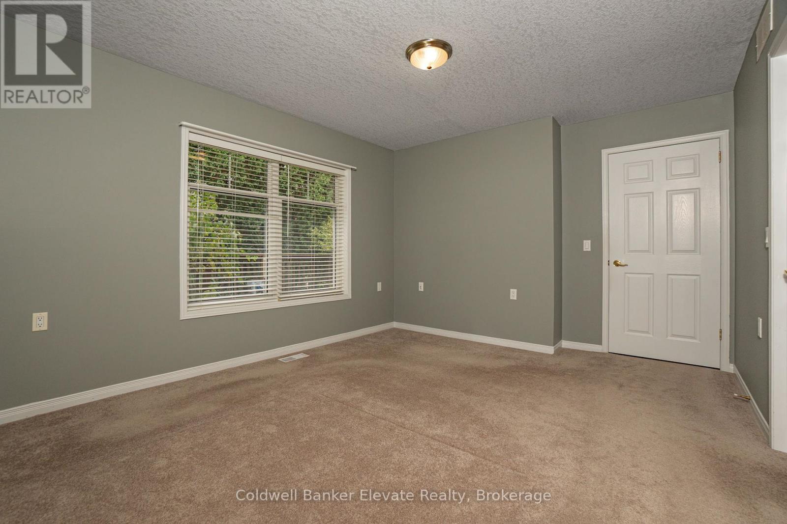 17 - 2705 Kingsway Drive, Kitchener, Ontario  N2C 2T2 - Photo 23 - X12516208