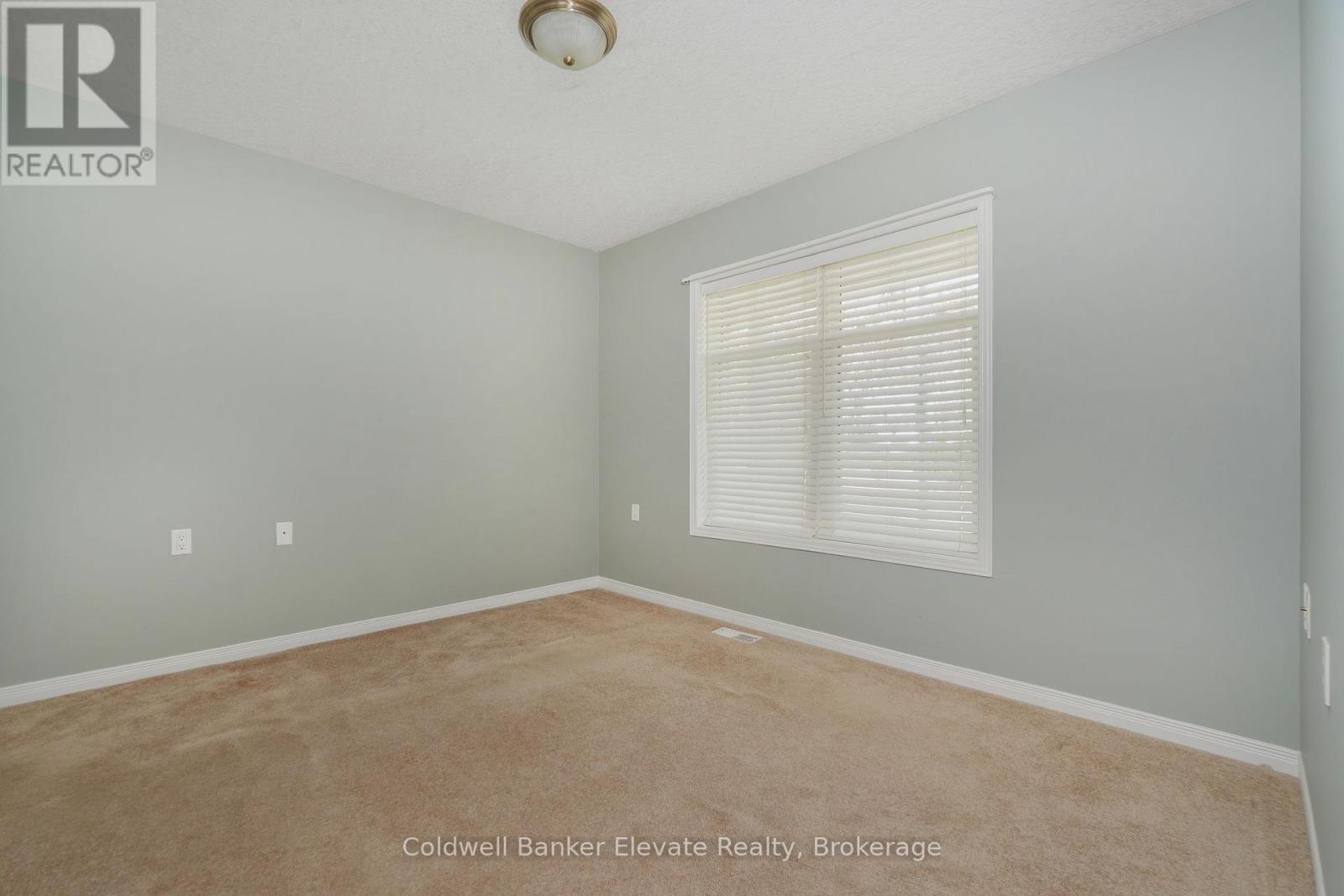 17 - 2705 Kingsway Drive, Kitchener, Ontario  N2C 2T2 - Photo 5 - X12516208