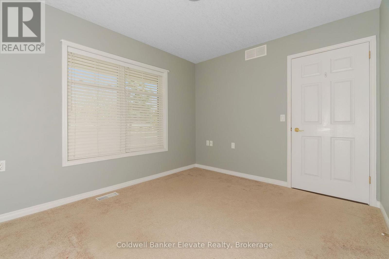 17 - 2705 Kingsway Drive, Kitchener, Ontario  N2C 2T2 - Photo 8 - X12516208