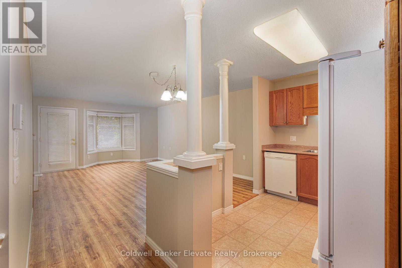 17 - 2705 Kingsway Drive, Kitchener, Ontario  N2C 2T2 - Photo 9 - X12516208