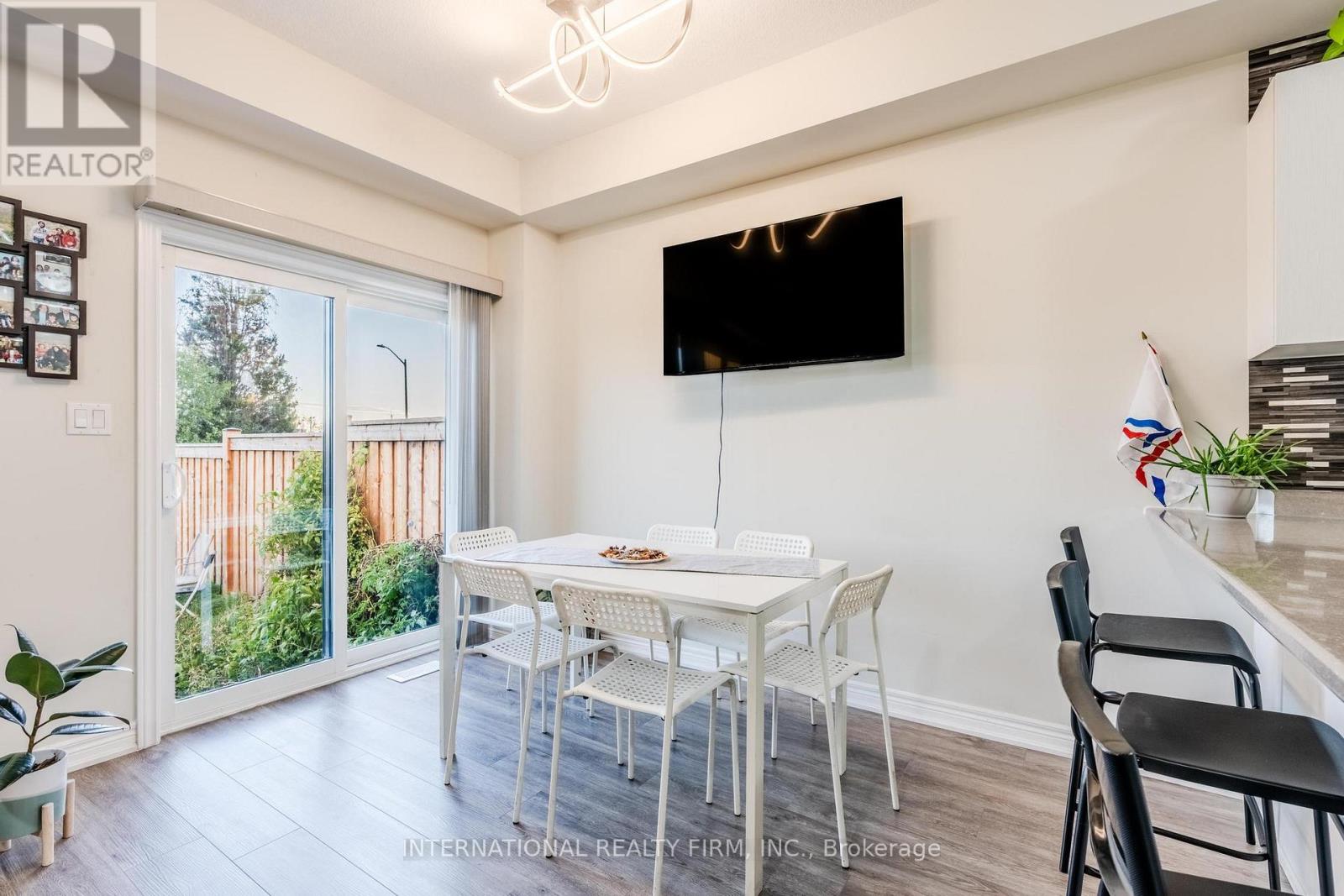 155 Aquasanta Crescent, Hamilton, Ontario  L9B 0J8 - Photo 10 - X12516218