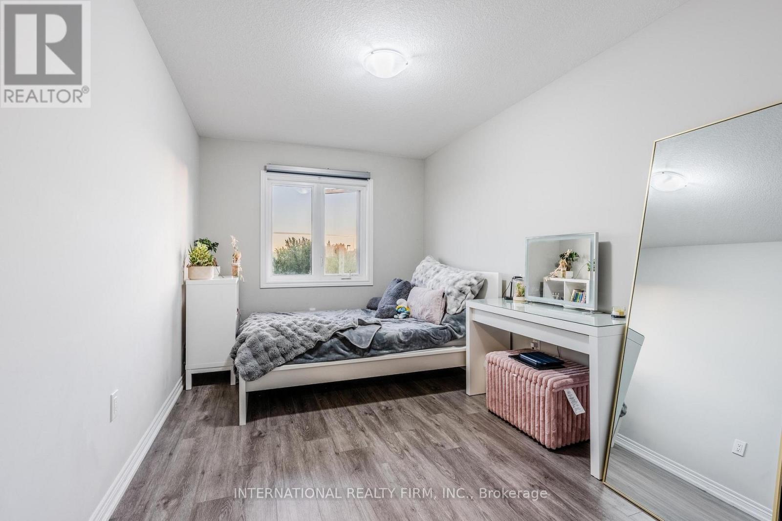 155 Aquasanta Crescent, Hamilton, Ontario  L9B 0J8 - Photo 23 - X12516218