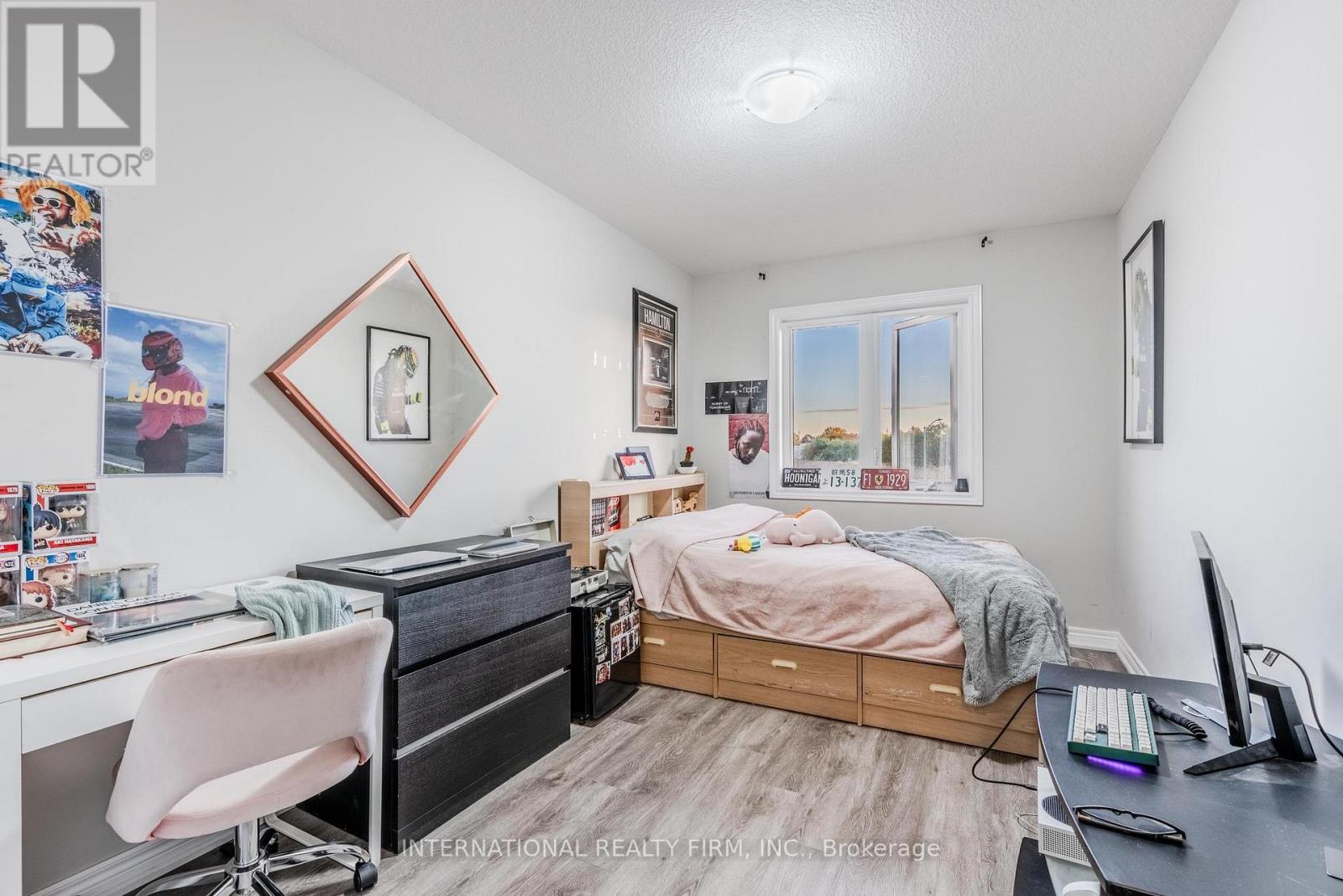 155 Aquasanta Crescent, Hamilton, Ontario  L9B 0J8 - Photo 25 - X12516218