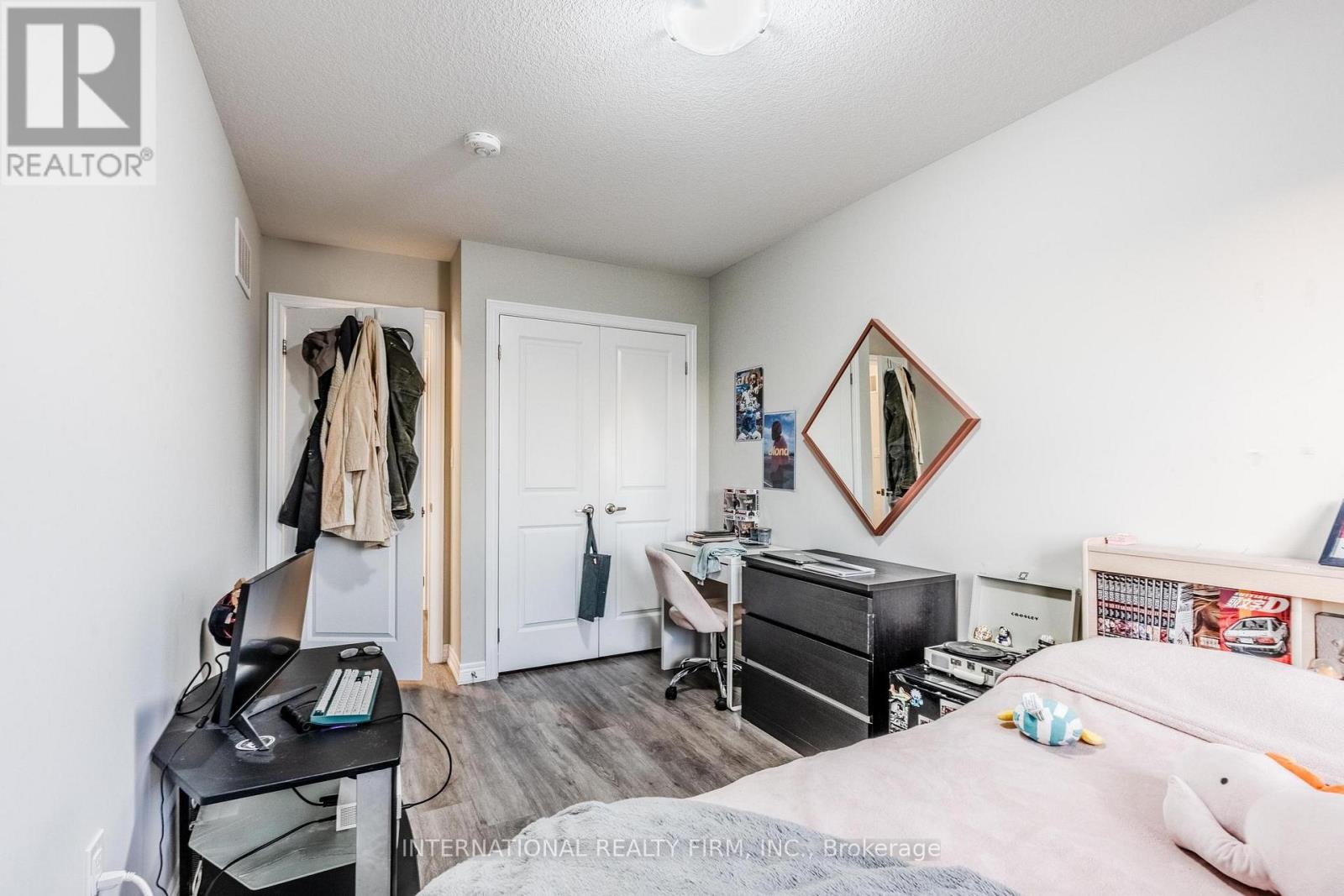 155 Aquasanta Crescent, Hamilton, Ontario  L9B 0J8 - Photo 27 - X12516218