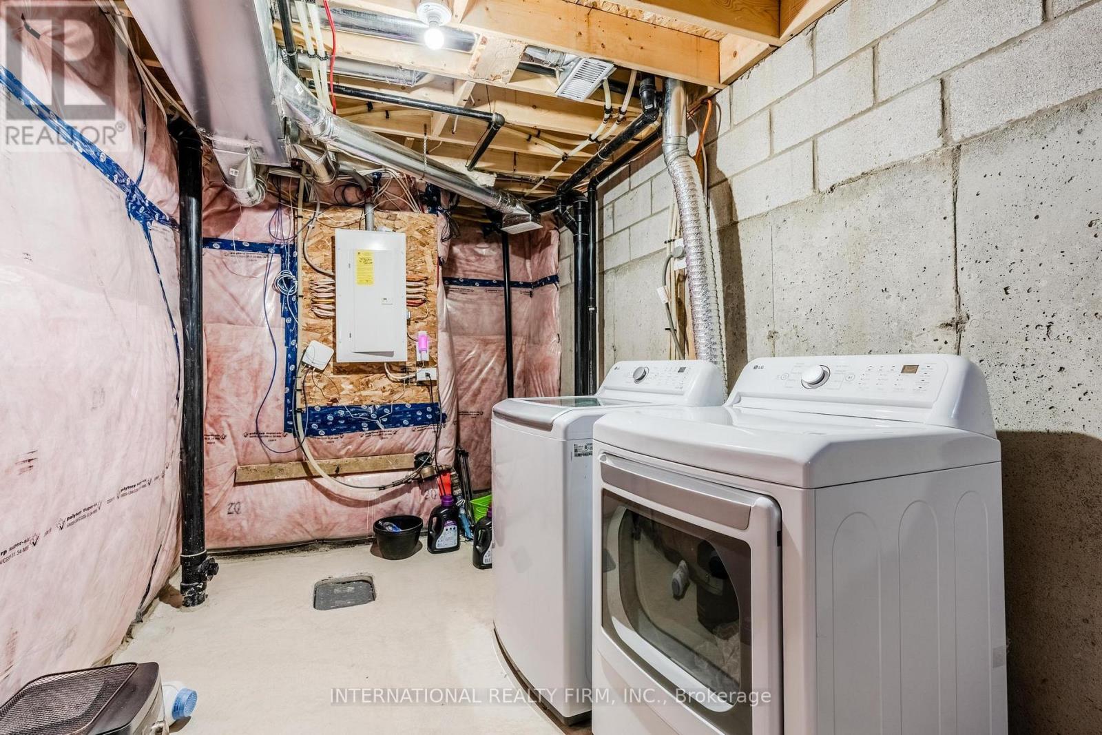 155 Aquasanta Crescent, Hamilton, Ontario  L9B 0J8 - Photo 29 - X12516218