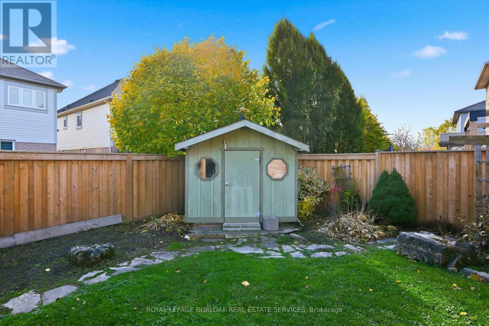 44 Rockhaven Lane, Hamilton, Ontario  L8B 0J7 - Photo 41 - X12516220