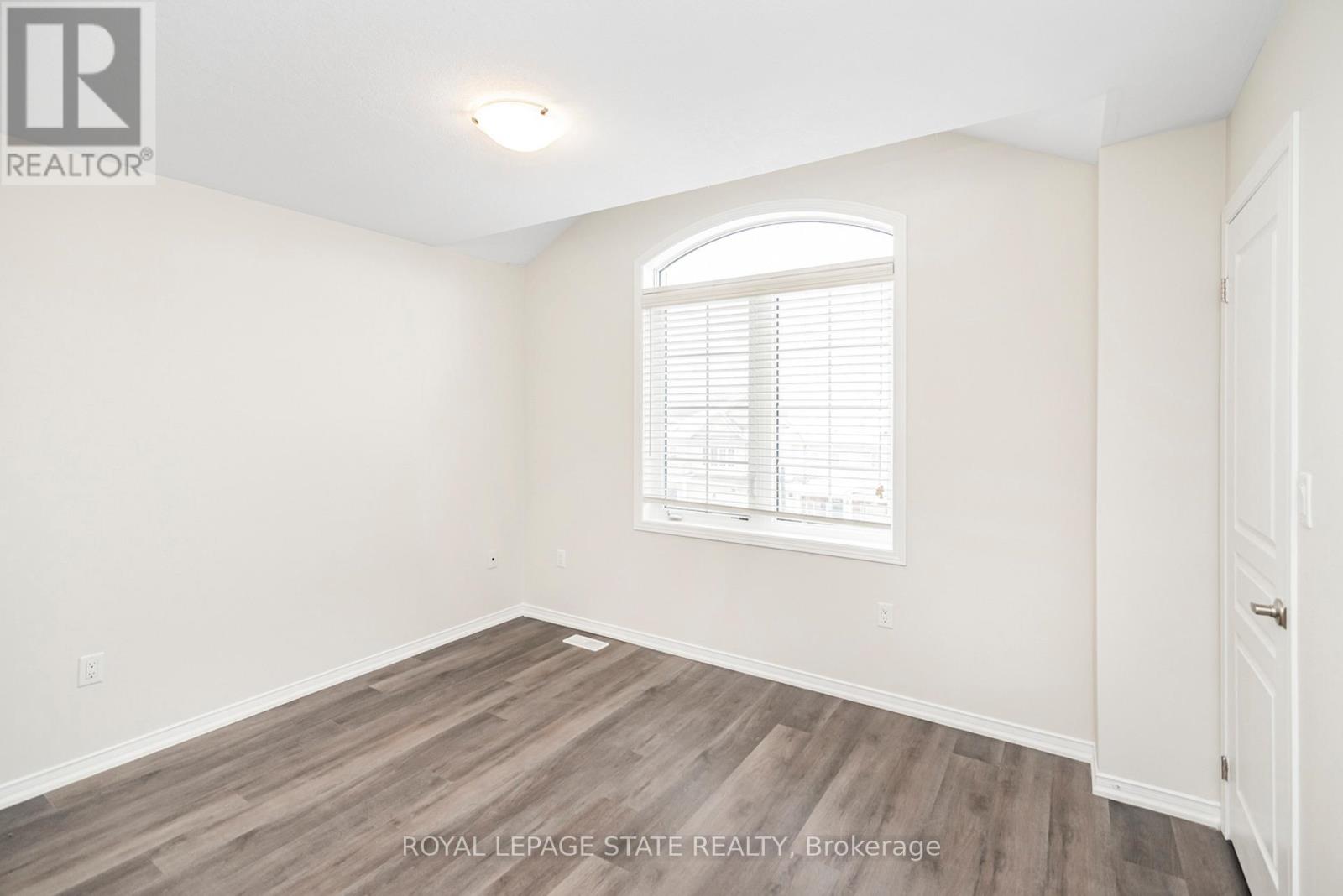 5038 Serena Drive E, Lincoln, Ontario  L0R 1B2 - Photo 10 - X12516350