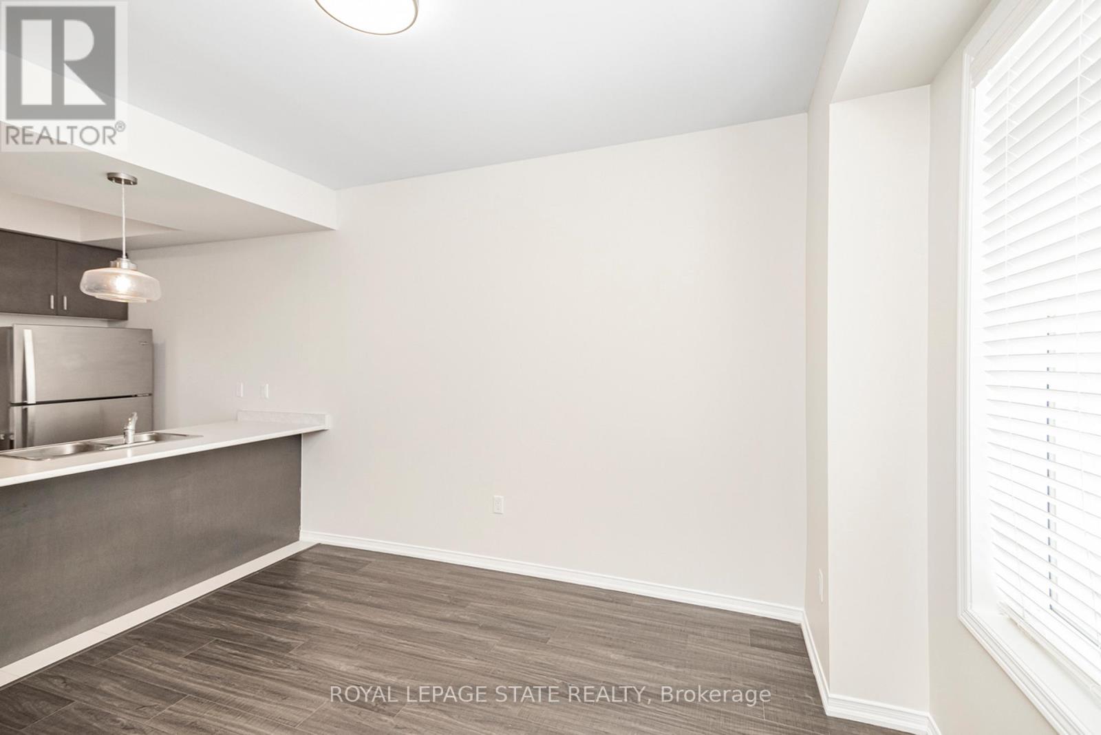 5038 Serena Drive E, Lincoln, Ontario  L0R 1B2 - Photo 3 - X12516350