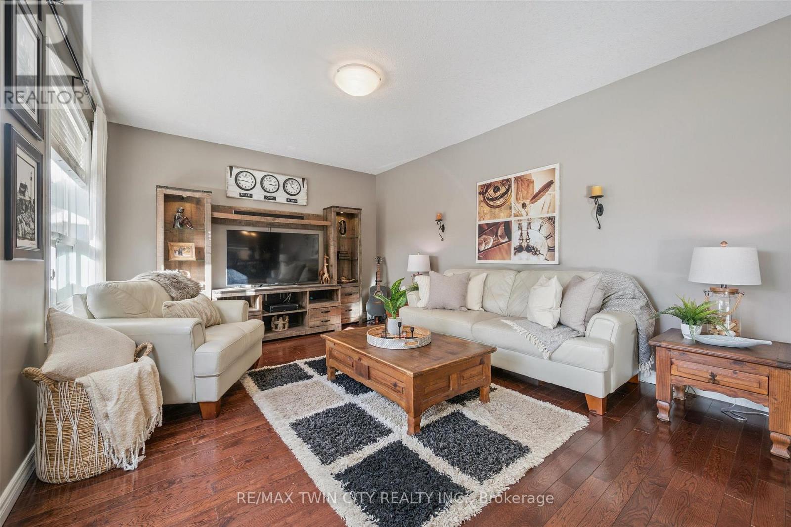 7 Hearthbridge Street, Kitchener, Ontario  N2R 1L5 - Photo 11 - X12516454