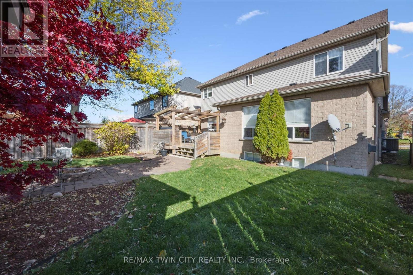 7 Hearthbridge Street, Kitchener, Ontario  N2R 1L5 - Photo 42 - X12516454