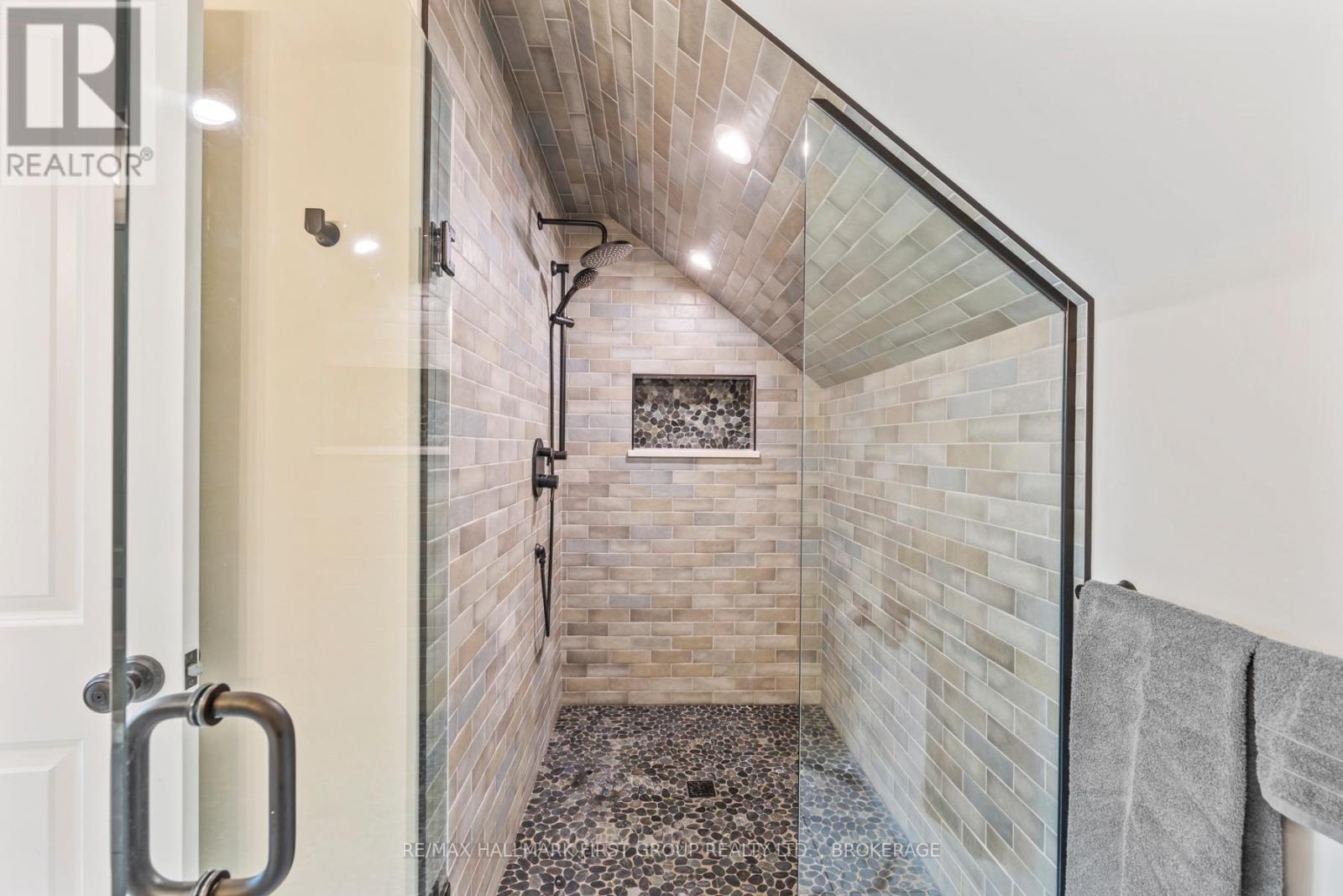 1335 County Road 2, Leeds And The Thousand Islands, Ontario K0E 1R0 - Photo 35 - X12516782