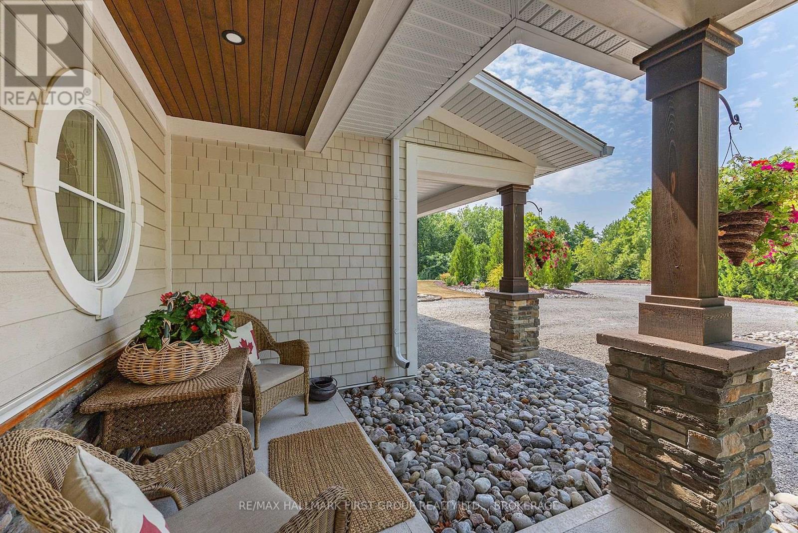 1335 County Road 2, Leeds And The Thousand Islands, Ontario K0E 1R0 - Photo 7 - X12516782