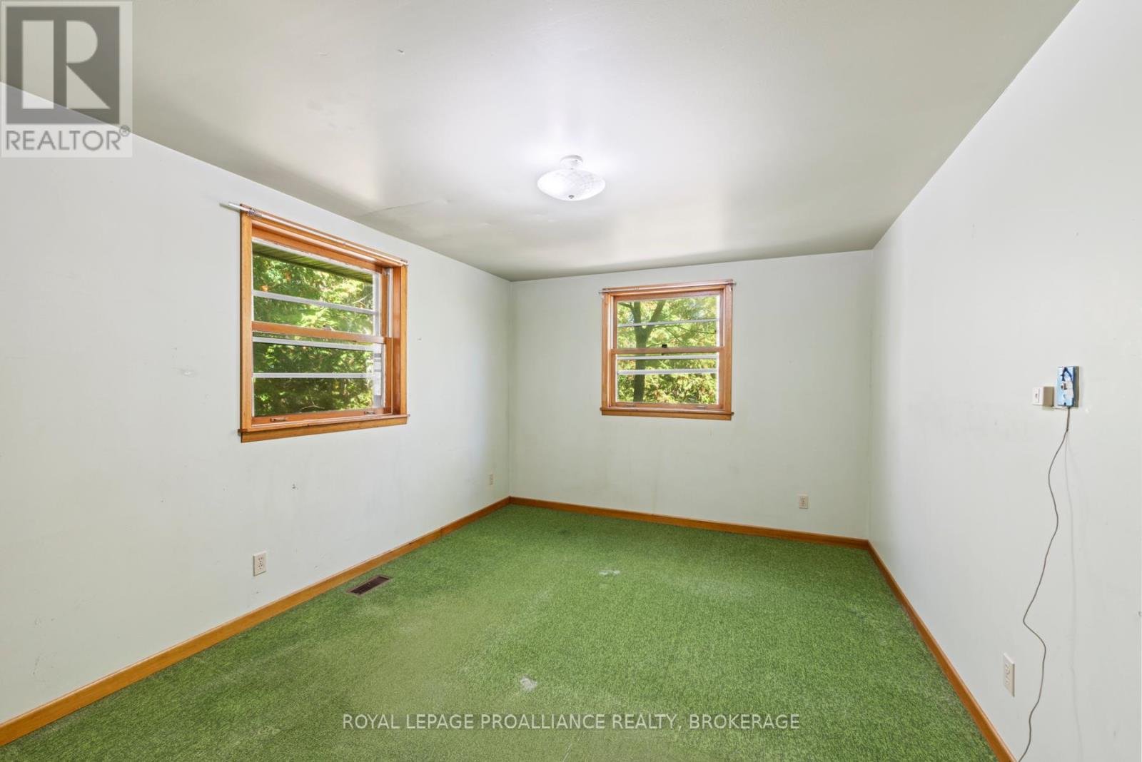 1136 Millhaven Road, Loyalist, Ontario K0H 2H0 - Photo 10 - X12516838