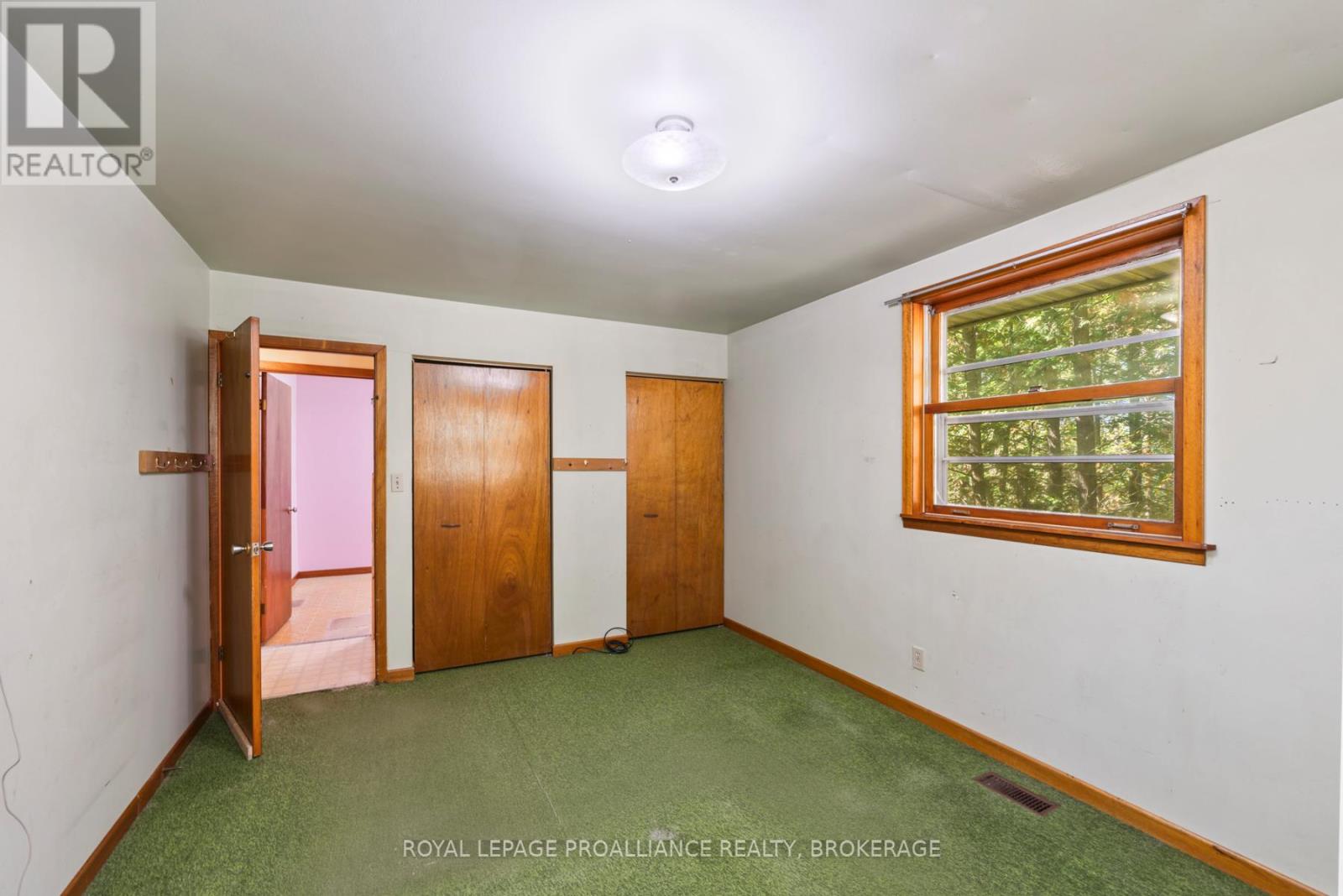 1136 Millhaven Road, Loyalist, Ontario K0H 2H0 - Photo 11 - X12516838