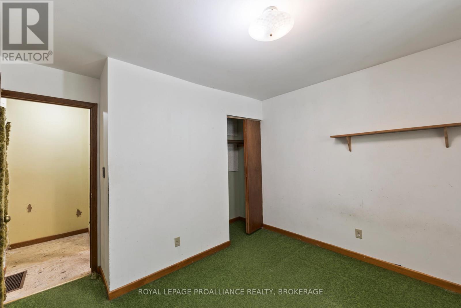 1136 Millhaven Road, Loyalist, Ontario K0H 2H0 - Photo 16 - X12516838