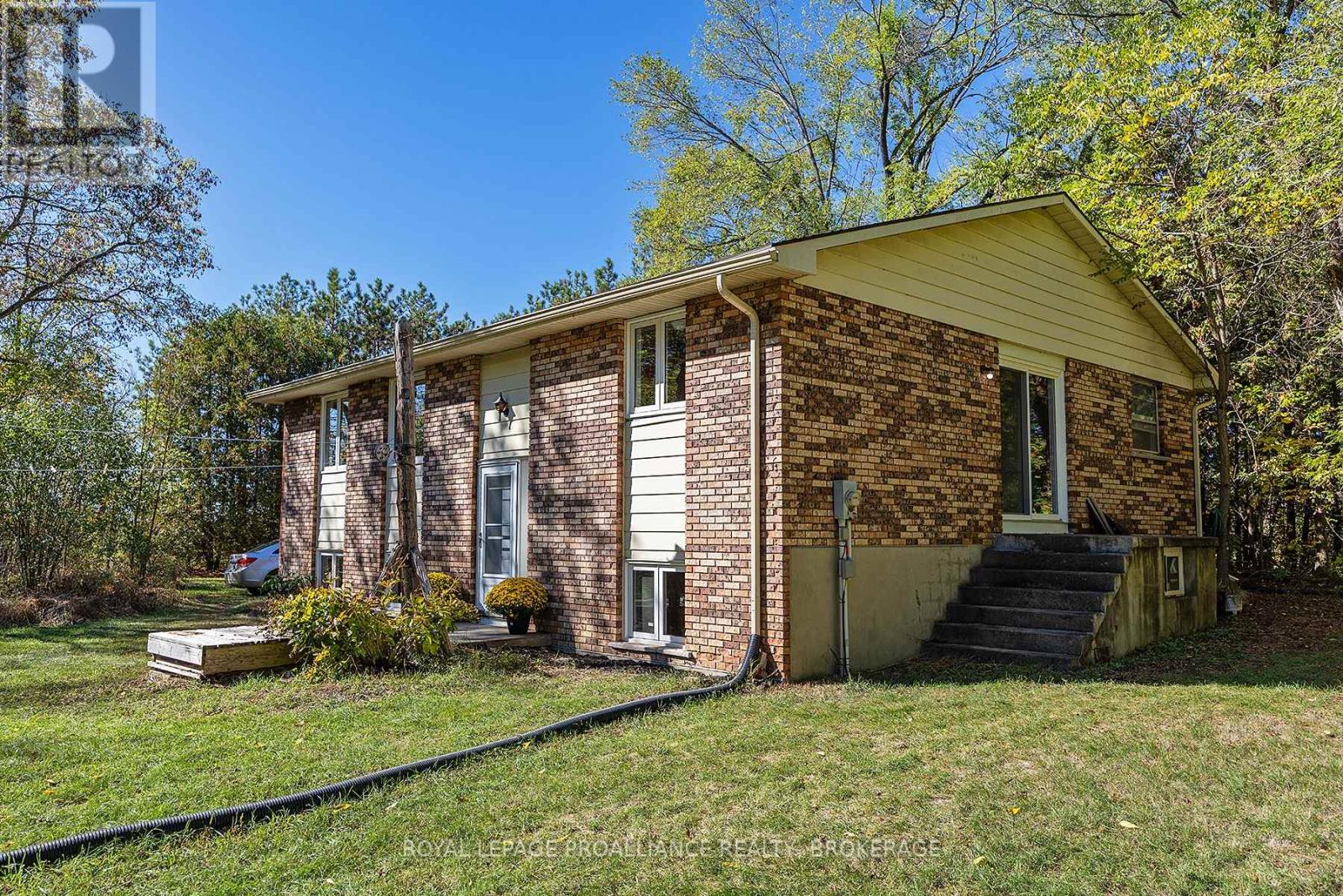 1136 Millhaven Road, Loyalist, Ontario K0H 2H0 - Photo 23 - X12516838