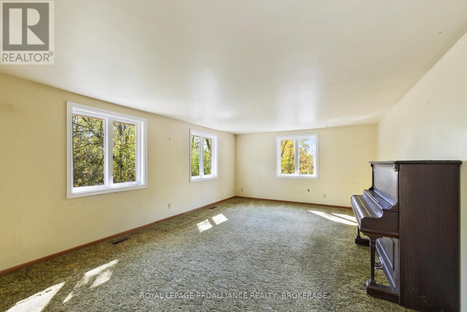 1136 Millhaven Road, Loyalist, Ontario K0H 2H0 - Photo 5 - X12516838