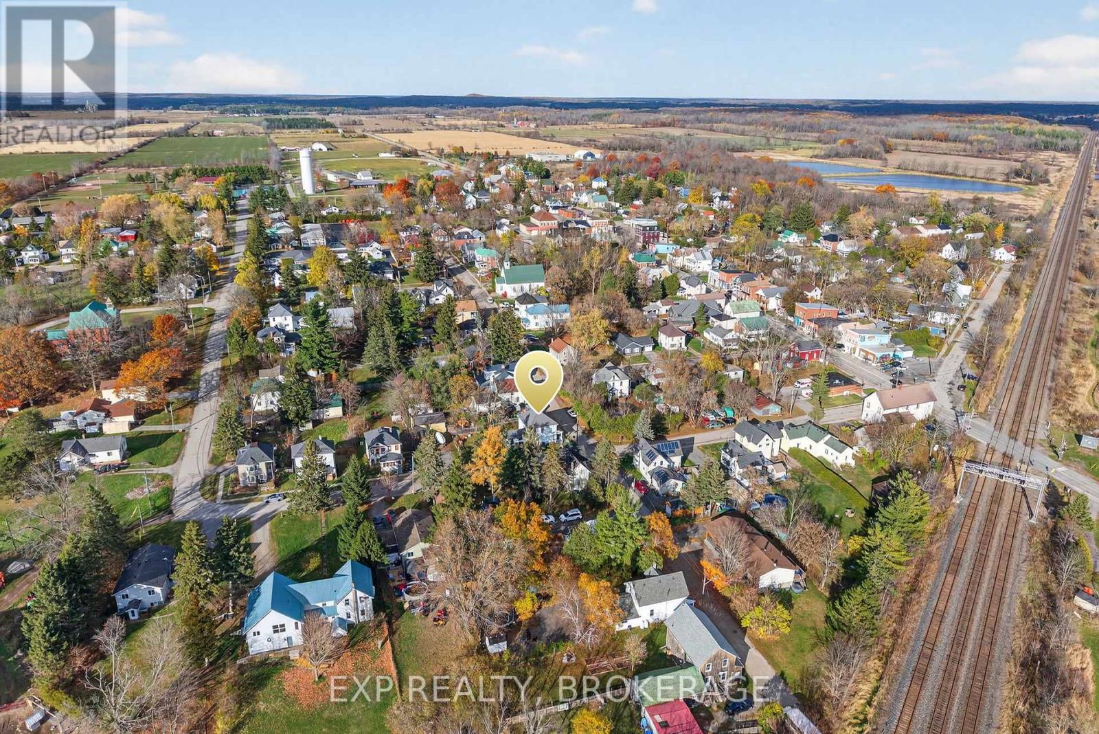 10 Miller Street, Leeds And The Thousand Islands, Ontario  K0E 1L0 - Photo 41 - X12516952