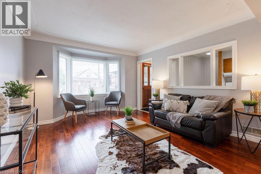 169 East 32nd Street, Hamilton, Ontario  L8V 3S1 - Photo 5 - 40761089